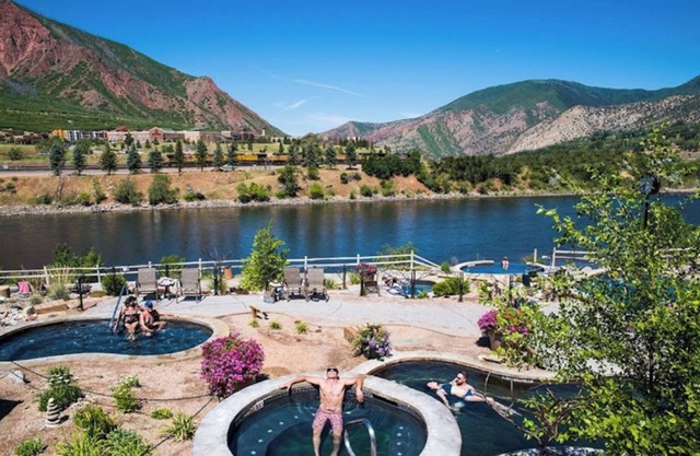 Spacious Family Stay in Glenwood Springs