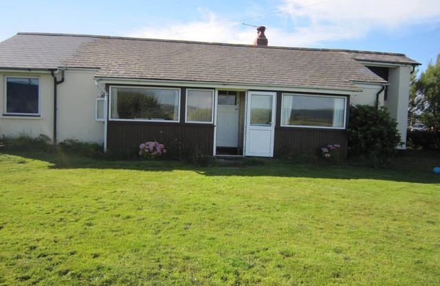 Bungalow familial spacieux, à seulement un jet de pierre de la plage fabuleuse