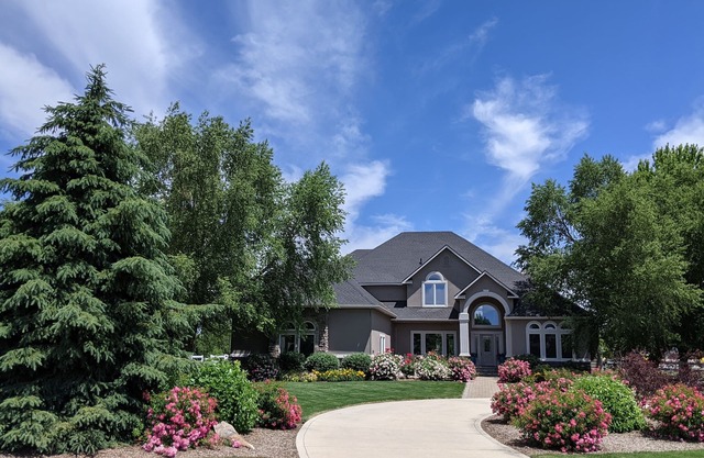 Maison familiale spacieuse sur deux acres dans un quartier calme