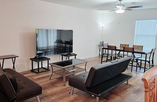 Enjoy home away from home in Fort Myers ,Florida.