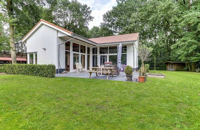 Maison de campagne avec cheminée à Bedafse Bergen