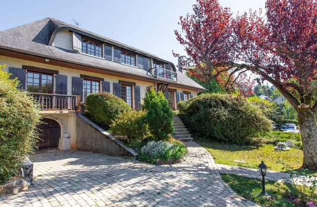 Spacieuse Villa sur le Lac d'Annecy - Charmante en été ou en hiver