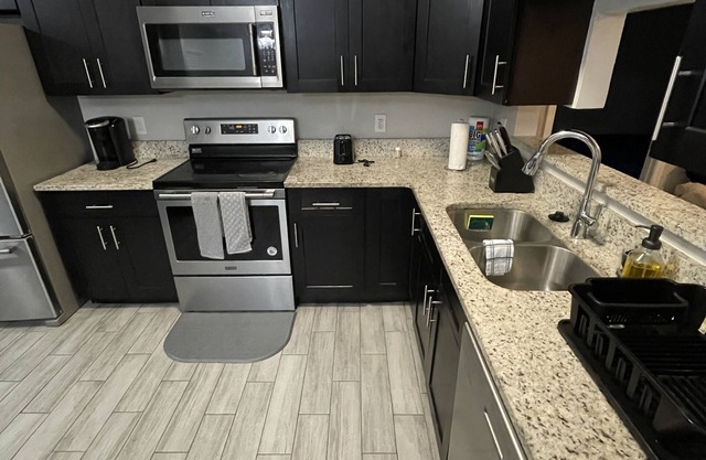 Spacious Friendly Family Homen25 Mins to Disney