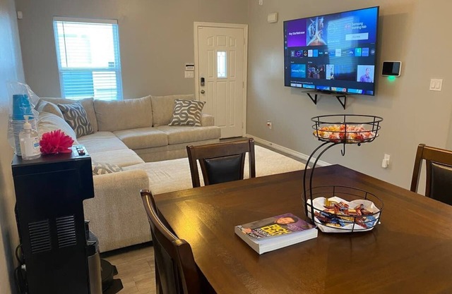 Spacious Getaway near UTRGV