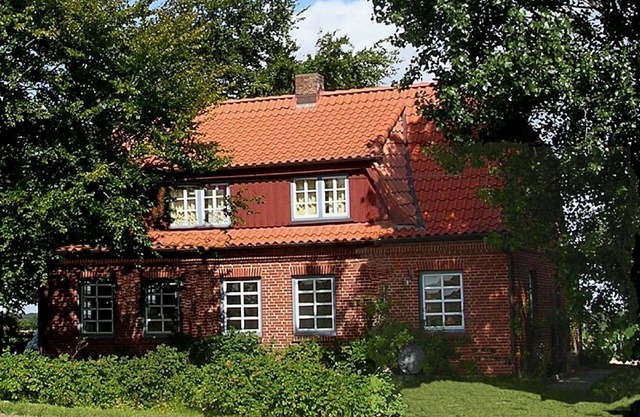 Grande maison avec vue panoramique sur la mer Baltique - un endroit isolé avec grand jardin.