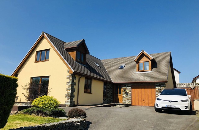 Spacious holiday home near Duckpool Bay