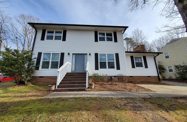 Spacious Home - 10 min to many local attractions