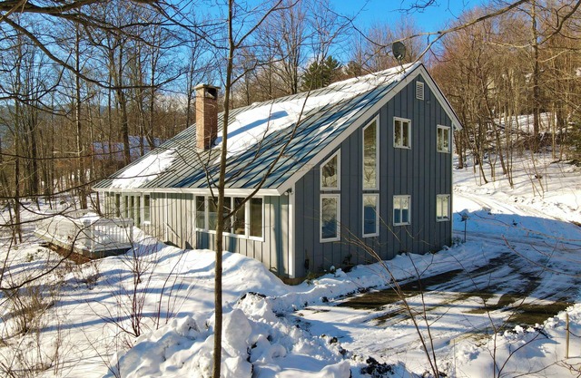 Spacious home <3 min from Lincoln Peak! Fits the whole extended family
