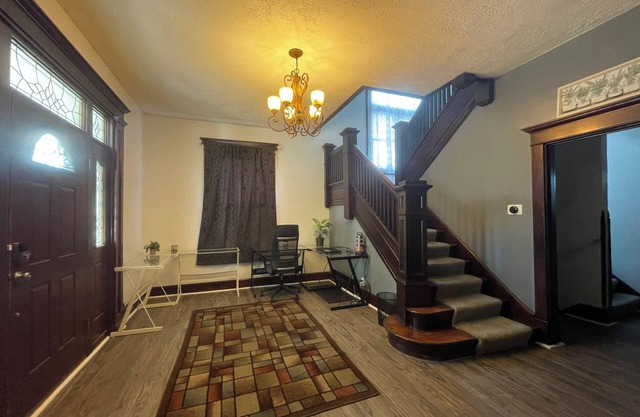 Spacious Home close to Downtown