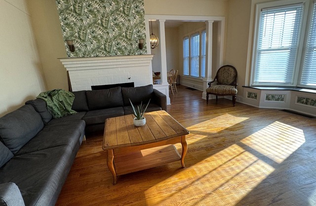 Spacious home for family fun Central Oneonta minutes from Allstar Village