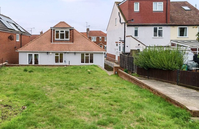 Premium 3 Bed 2 Bath House, Free Parking