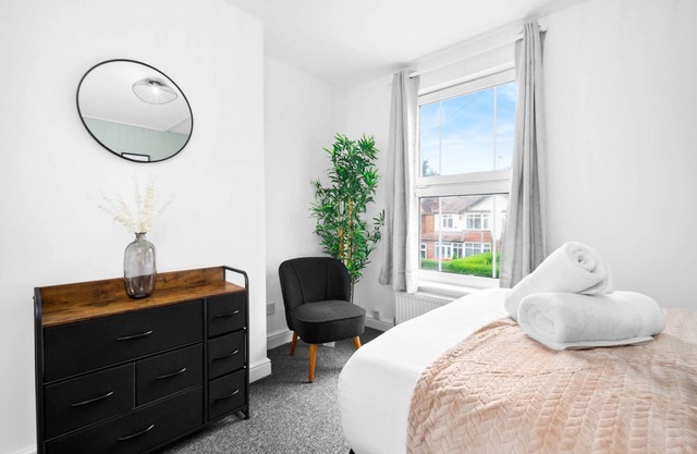 Spacious Home in Harborne
