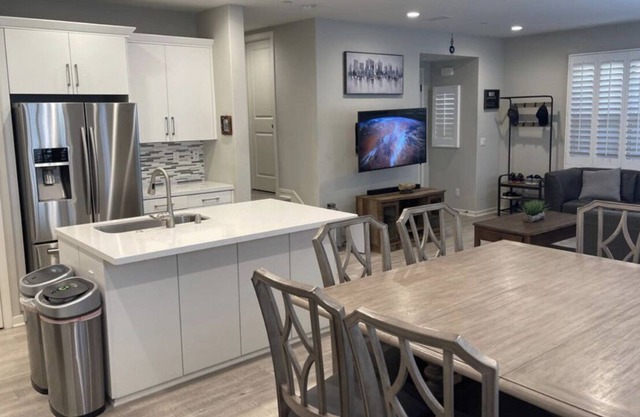 Spacious Home in Quiet Central Neighborhod