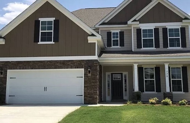 Spacious 5 Bedroom Home in Evans, GA
