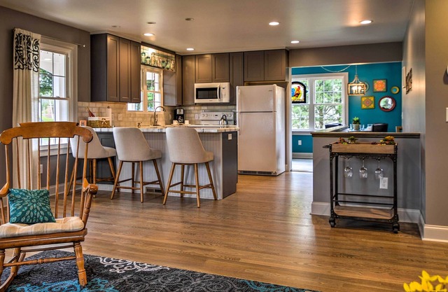 Maison Harrisonburg rénovée avec chargeur EV de niveau II