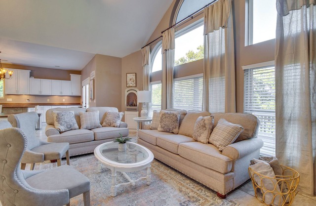 Spacious Home Near Norfork Lake w/ Wraparound Deck