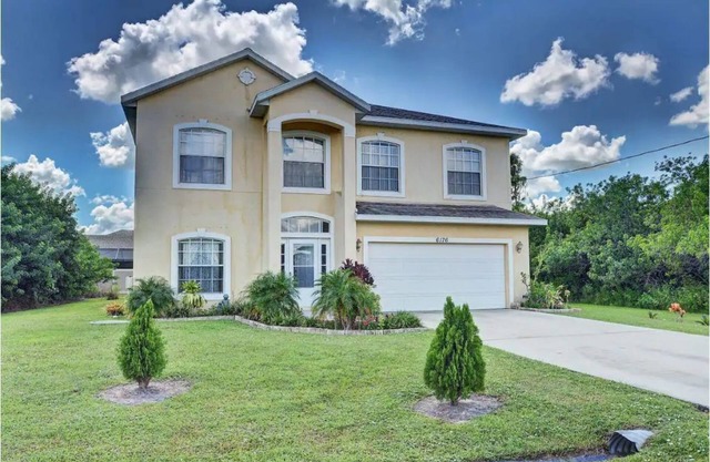 Spacious Home near BEACH/GOLF/ARCADE/SHOPPING/FOOD & More