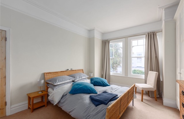 Spacieuse maison près de Clapham Common dans une rue résidentielle, 3 x chambres à coucher, terrasse,