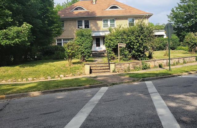 Spacious Home in Cleveland Heights