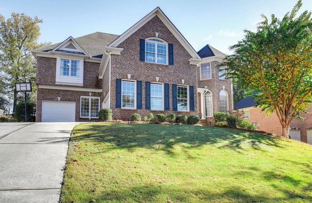 Spacious Home w/ Backyard: 3 Mi to Dtwn Duluth!