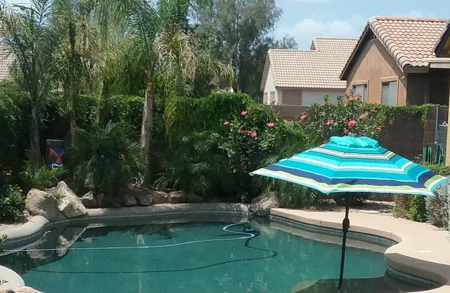 Maison spacieuse avec piscine privée à proximité des activités sportives et commerciales