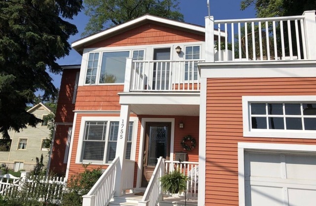 * NOUVEAU * The Bluffton Orange House