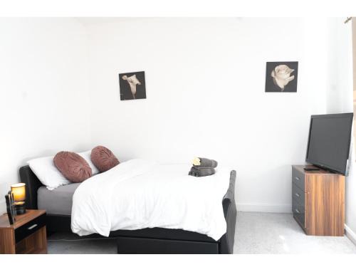 Spacious house near Westleigh Township, 4 Bed Room, Wifi, Private Parking