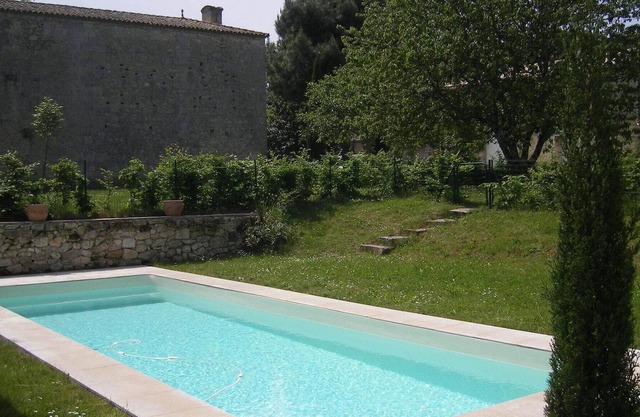 Spacieuse demeure avec piscine privée à Saint-Cibard