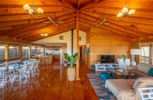 Spacious, inviting home with stunning ocean views!