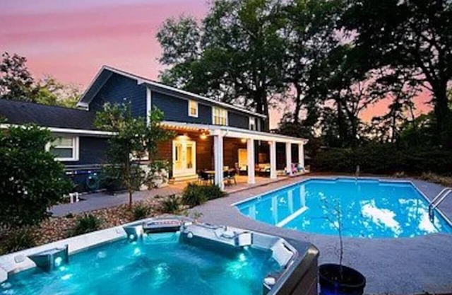 Spacious James Island 4br/3.5ba House with Pool!