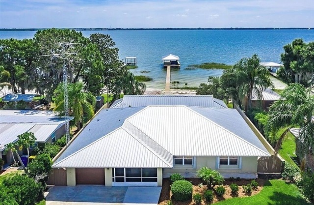 Spacious Lake Placid House with beach & dock