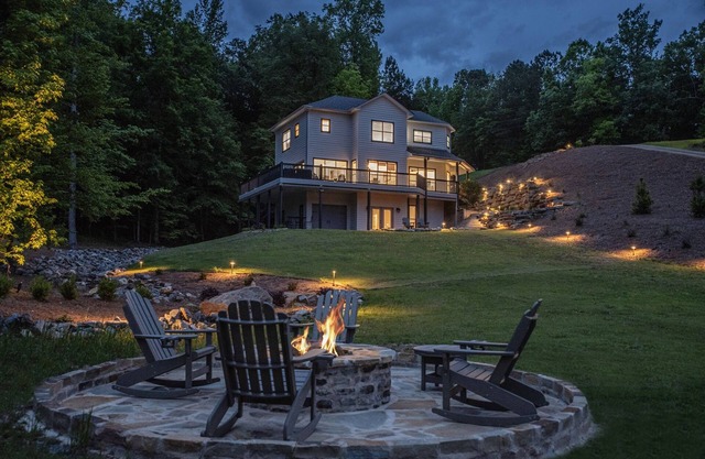 Unwind in Style – Experience Lake Martin’s Best Rental! 6BR, 4.5BA Stunning View