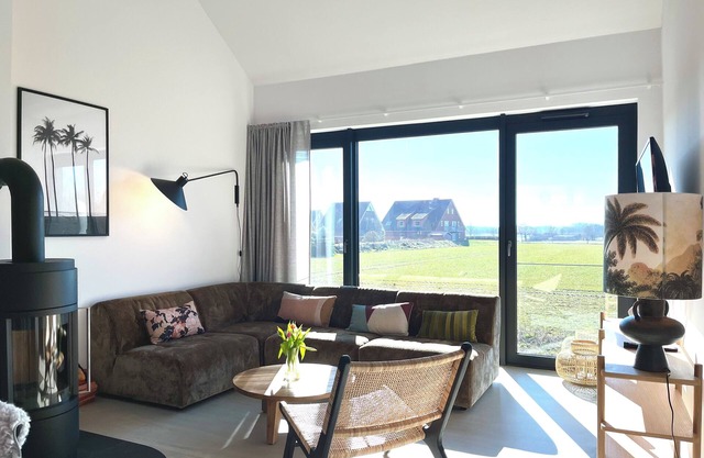Spacious, light-filled loft with rooftop terrace and fireplace.