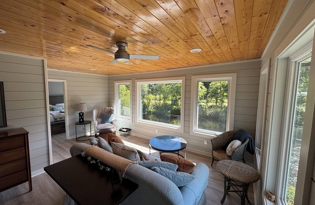 Spacious, Light Filled Apt. - Nestled along the Tuckasegee River, 2 Mi. from WCU
