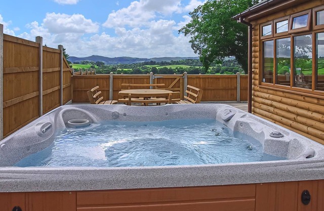 Spacious lodge with one double and one twin.