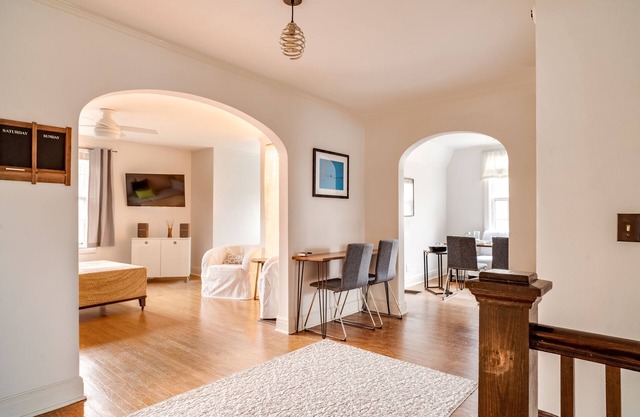 Spacious Loft Ideal for Relocation & Monthly Stays