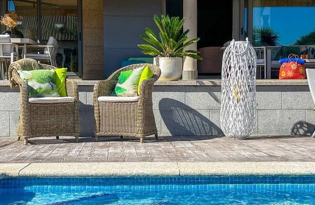 Villa spacieuse, luxueuse et confortable. Situé sur la plage de Montalvo.