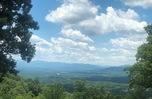 Maison de luxe à moins de 5 miles du centre-ville d'Asheville, une vue imprenable, plus de 100