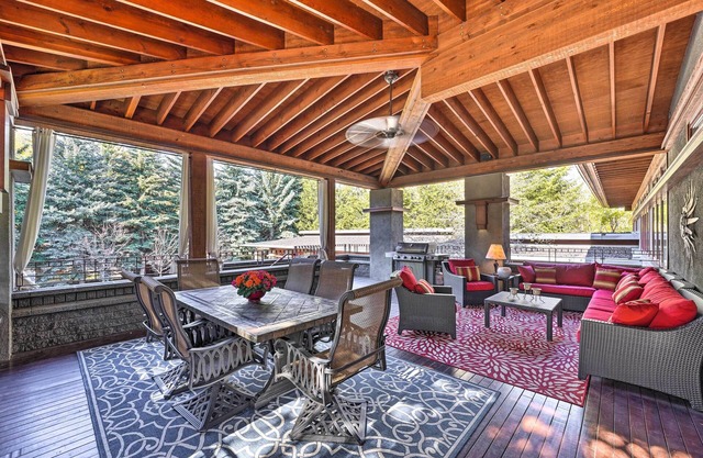 Spacious Luxury Retreat w/ Private Hot Tub & Pool!