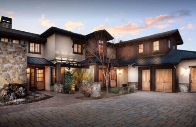 Spacious Luxury Townhome in Juniper Preserve at Pronghorn Golf Resort.
