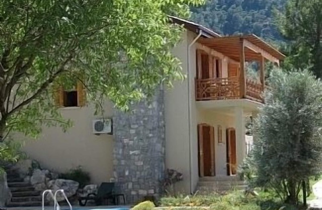 Spacieuse villa de luxe avec piscine près de la côte Turquoise avec des vues spectaculaires