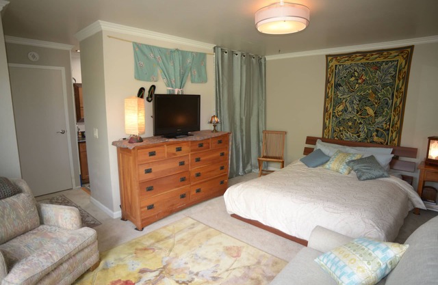 Chambre principale spacieuse, salle de bain privée et entrée, terrasse, barbecue, 2 d min, 2 par max.