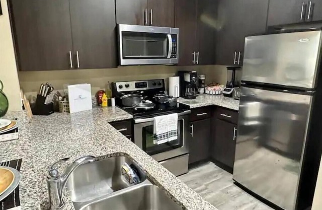 Spacious Midtown 2B/2B near the Best Attactions