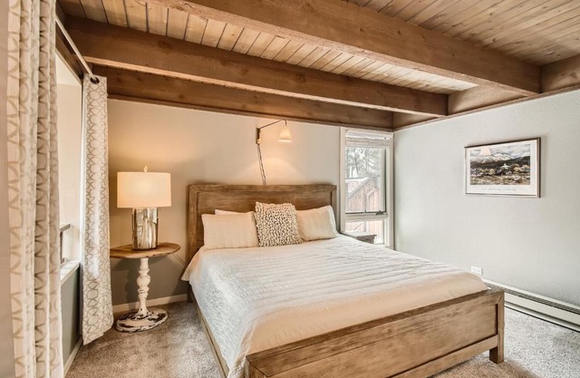 Spacious Mill Run 3 Townhouse