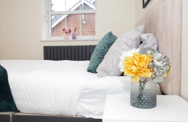 Spacious Modern 2 Bed Flat in City centre