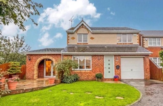 Spacious & modern 3 bedroom house in Peterlee