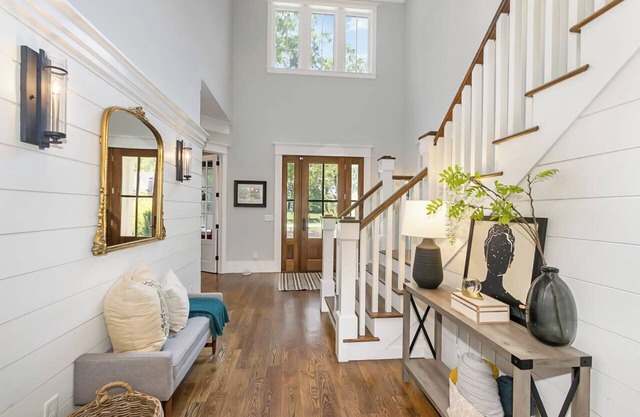 Spacious modern farmhouse perfect for Duke/UNC graduation weekend.