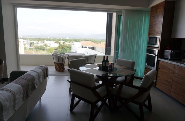 Spacious modern condo in a great location with amenities