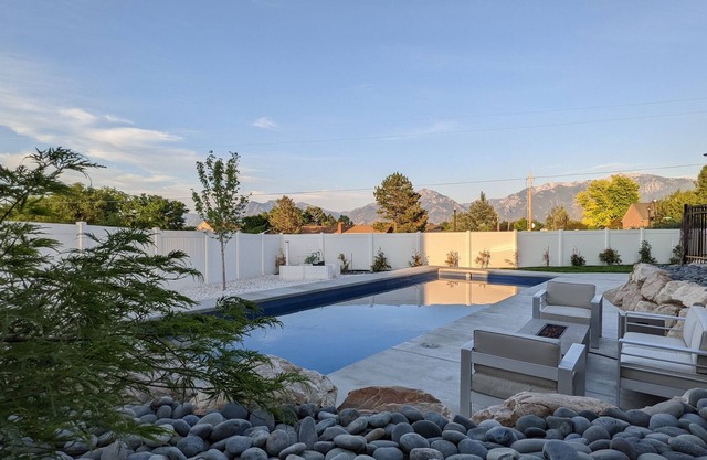 Modern Mountain View Basement Apt. w/pool
