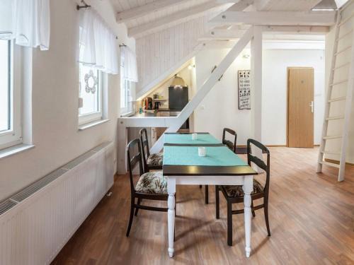 Spacious Multi-Level Stay, cleaning included